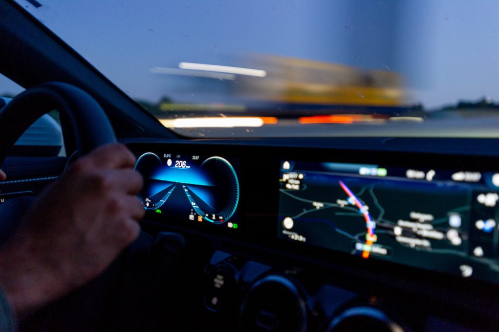 Baidu teams with Chinese chip startup on smart car tech