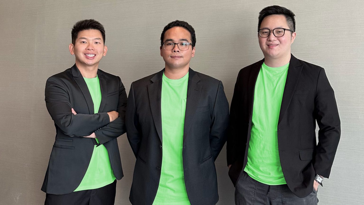 Header photo depicts Hukumku’s co-founders. From left to right: Glorio Yulianto, Fritz Hutapea, and Michael Jagadpramana. Photo courtesy of East Ventures.
