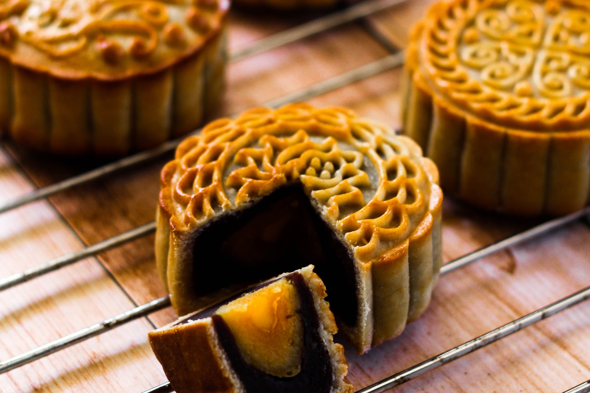 Special Mooncakes for Mid-Autumn Festival - Asia Trend