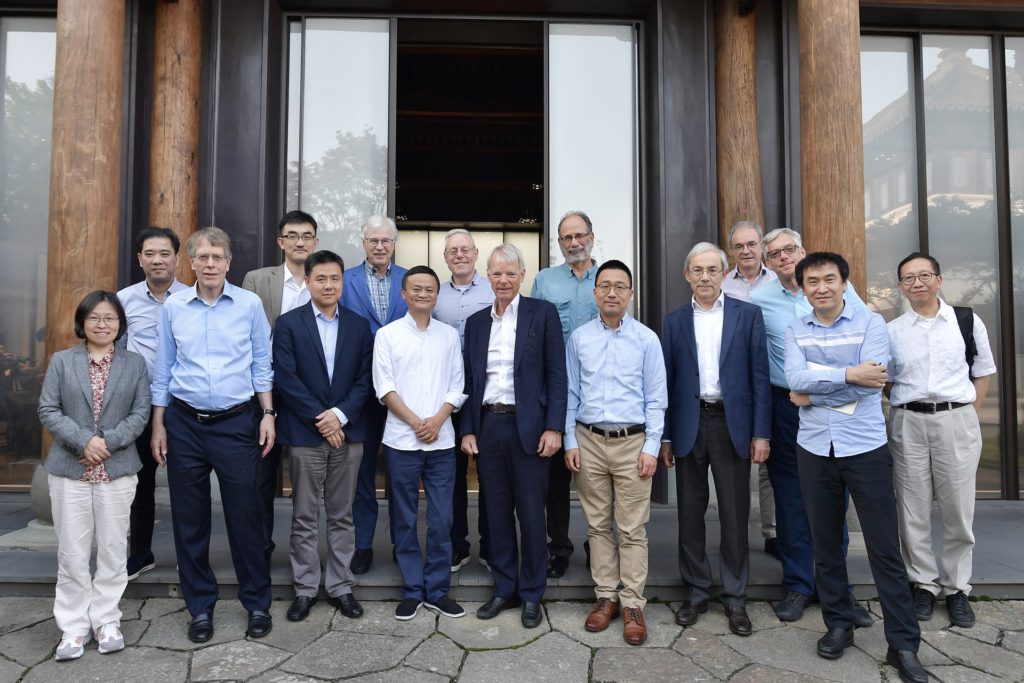 Photo of Jack Ma (front, fourth from left) and Luohan Academy’s committee members.