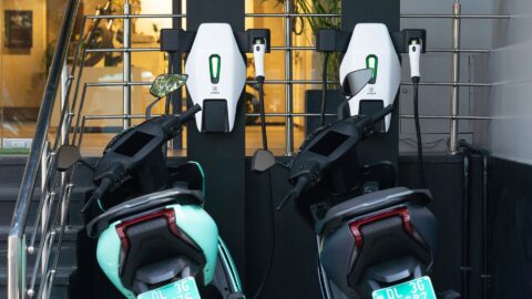 India’s electric vehicle boom stalls over charging challenges