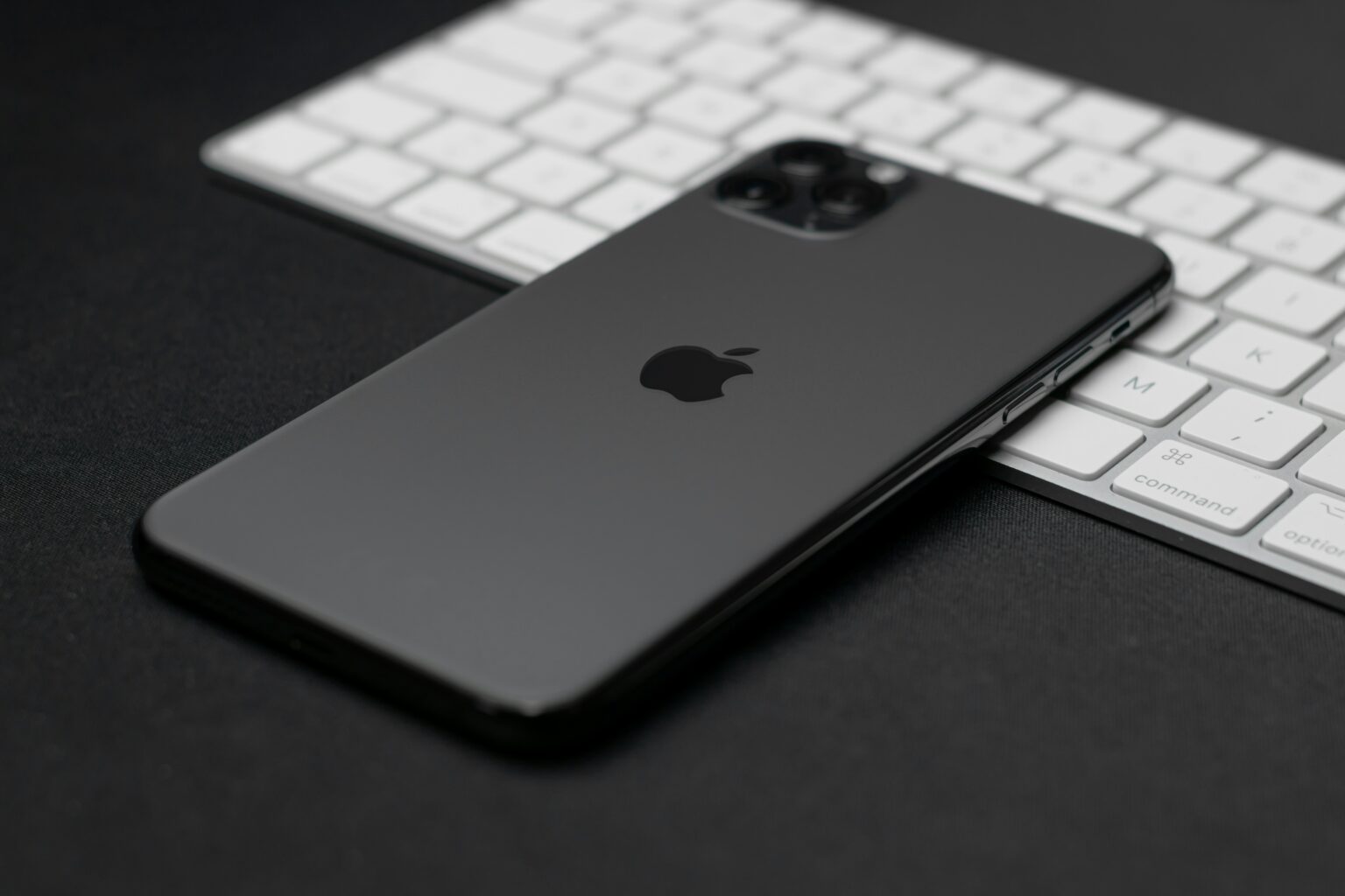 Can Apple catch up with Samsung and Google in the AI smartphone race?