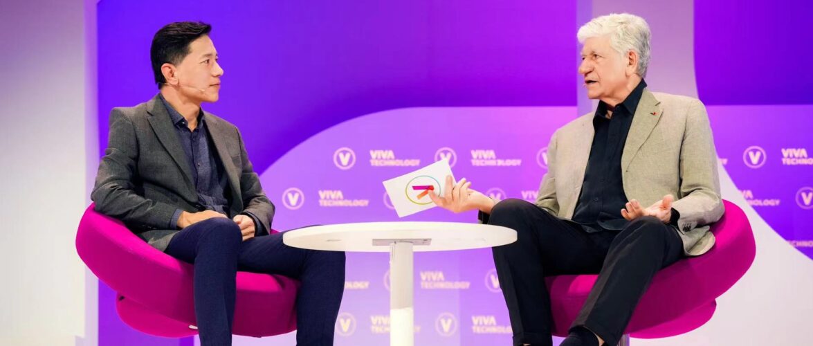 Photo of Robin Li (left), co-founder and CEO of Baidu, and Maurice Levy, chairman of the supervisory board of Publicis Groupe, speaking during the 2024 VivaTech event in Paris. Photo courtesy of Baidu.