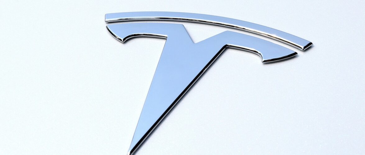Tesla to work with Baidu in push to offer self-driving tech in China