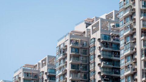 China curbs housing development to fight supply glut