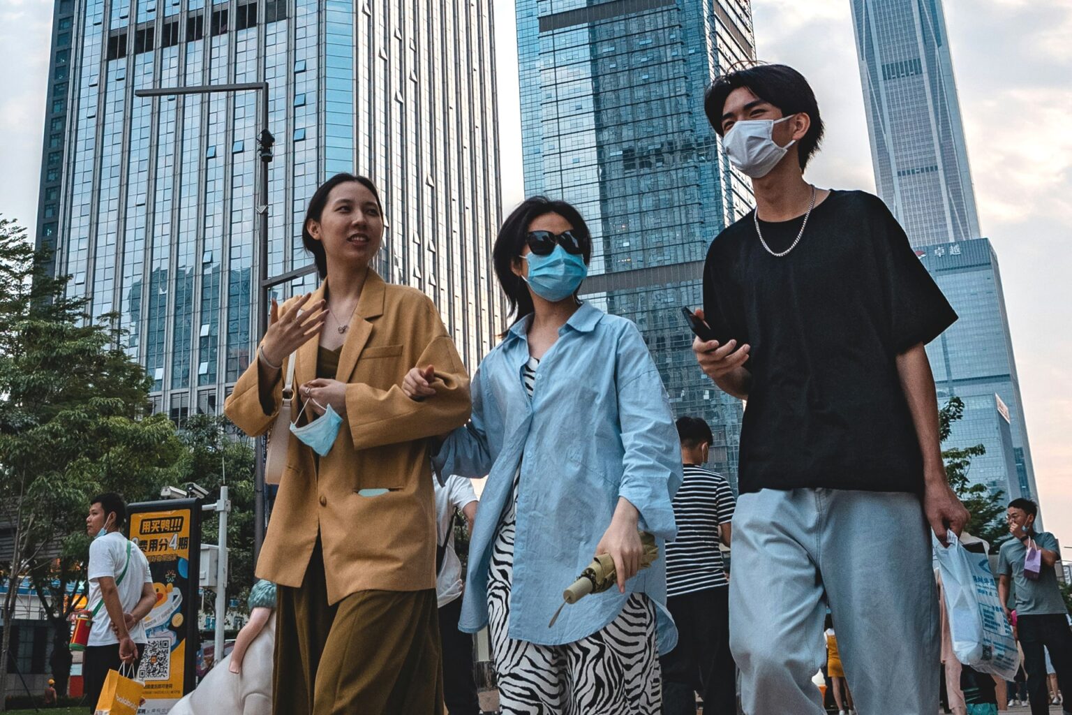 In reversal, Hong Kong shoppers flock to Shenzhen to bargain hunt