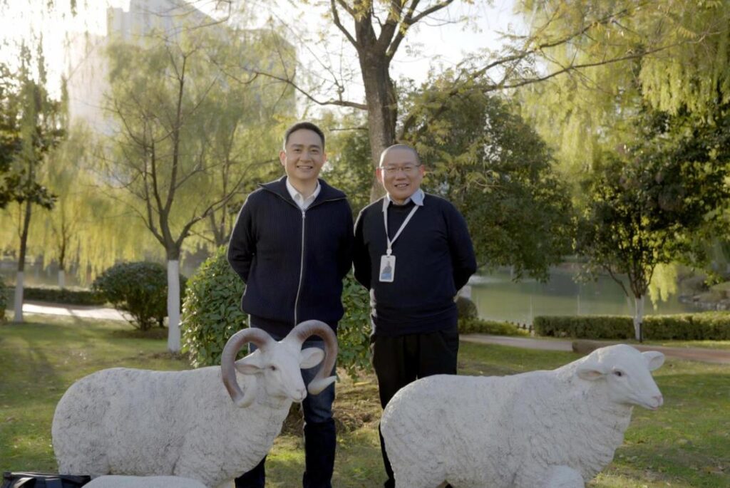 Photo of Liu Qingsheng (left) and Wu Yusheng, co-founders of Toycloud.