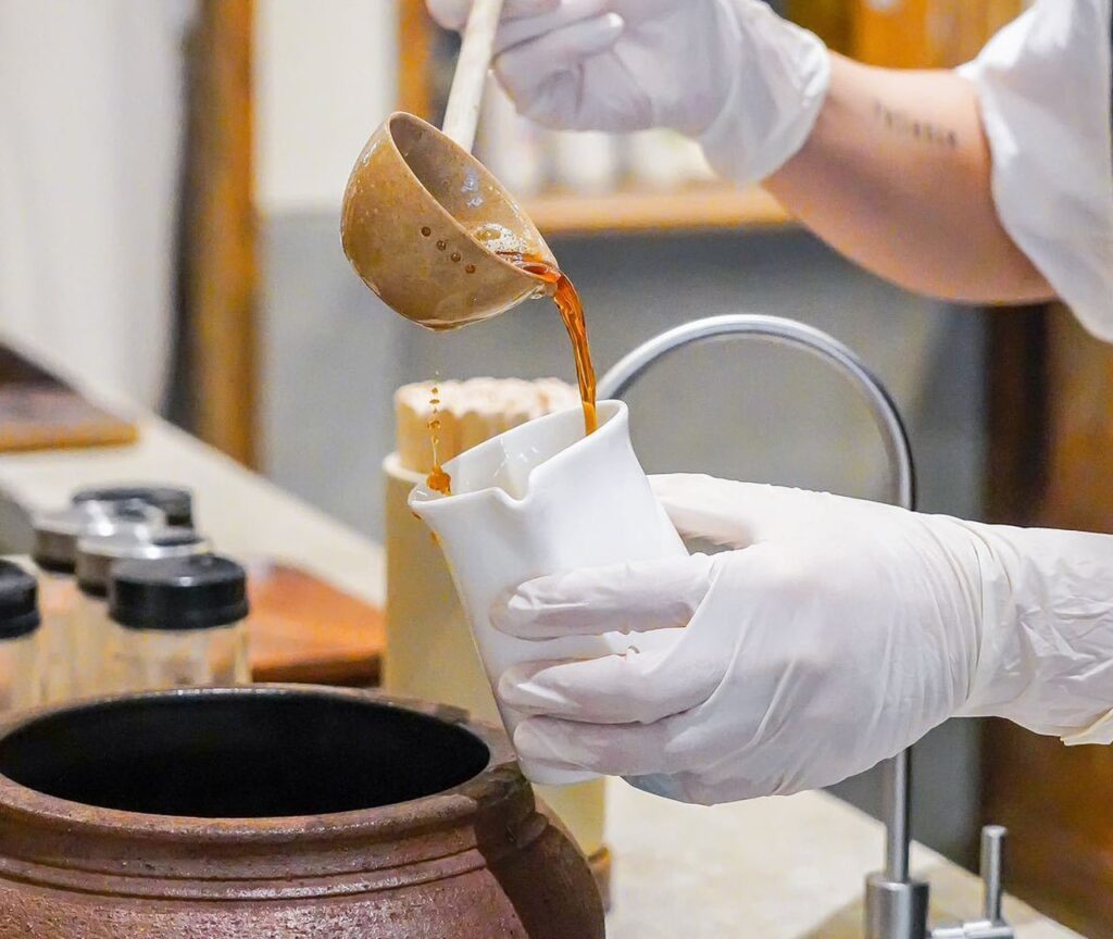Li Shanshan Tea brings claypot milk tea tradition to Chengdu’s hottest district