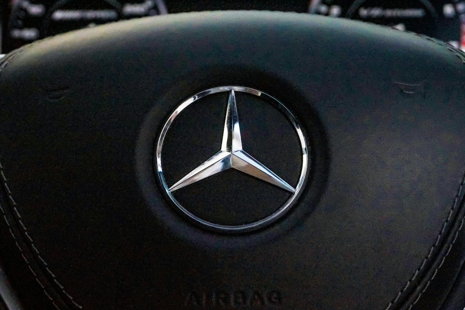 Software hurdles stall CLA production, leaving Mercedes-Benz trailing in China