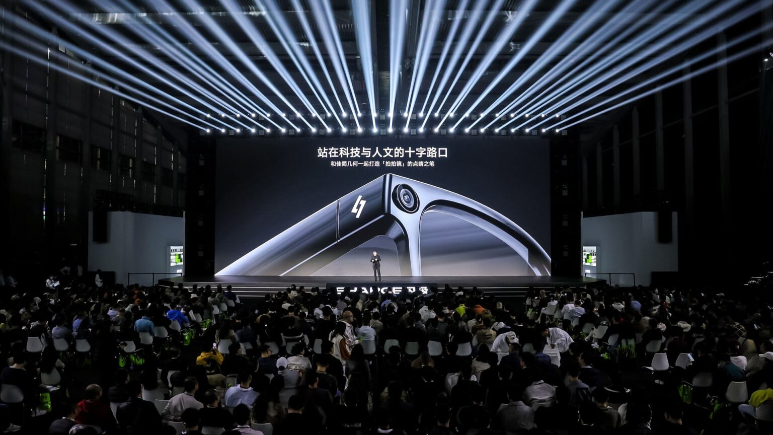 AI glasses for all? Sharge shakes up the market with RMB 999 launch