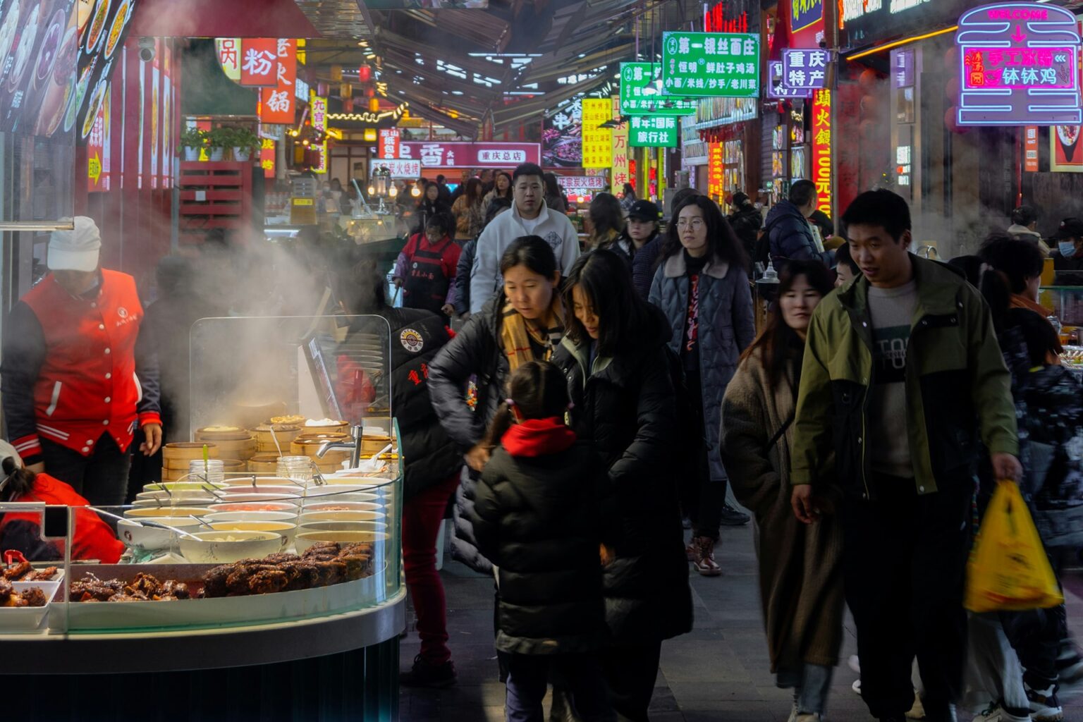 China launches “action plan” to spur consumption, lock in retail upswing