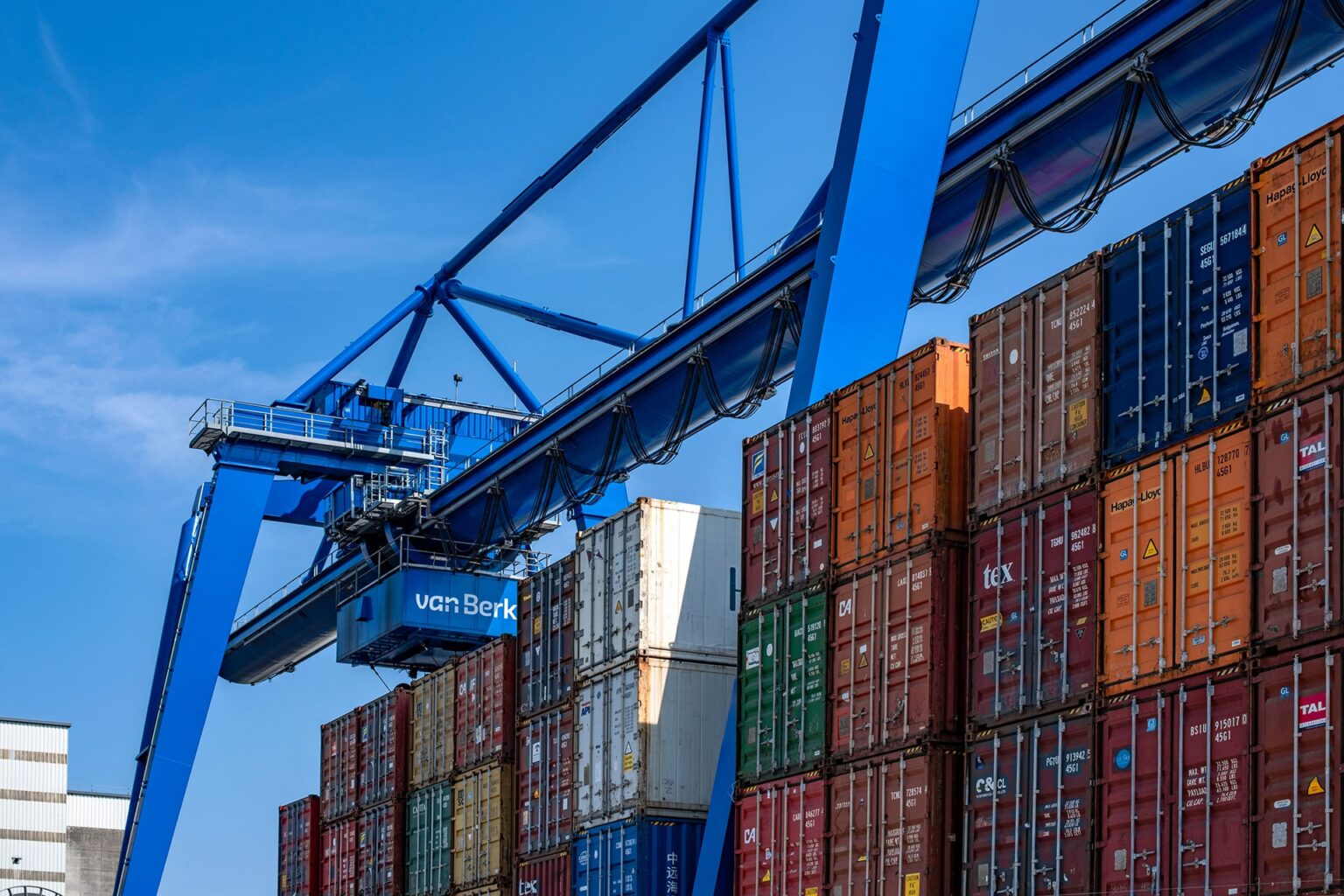 ASEAN struggles to boost regional trade amid Trump tariff threat