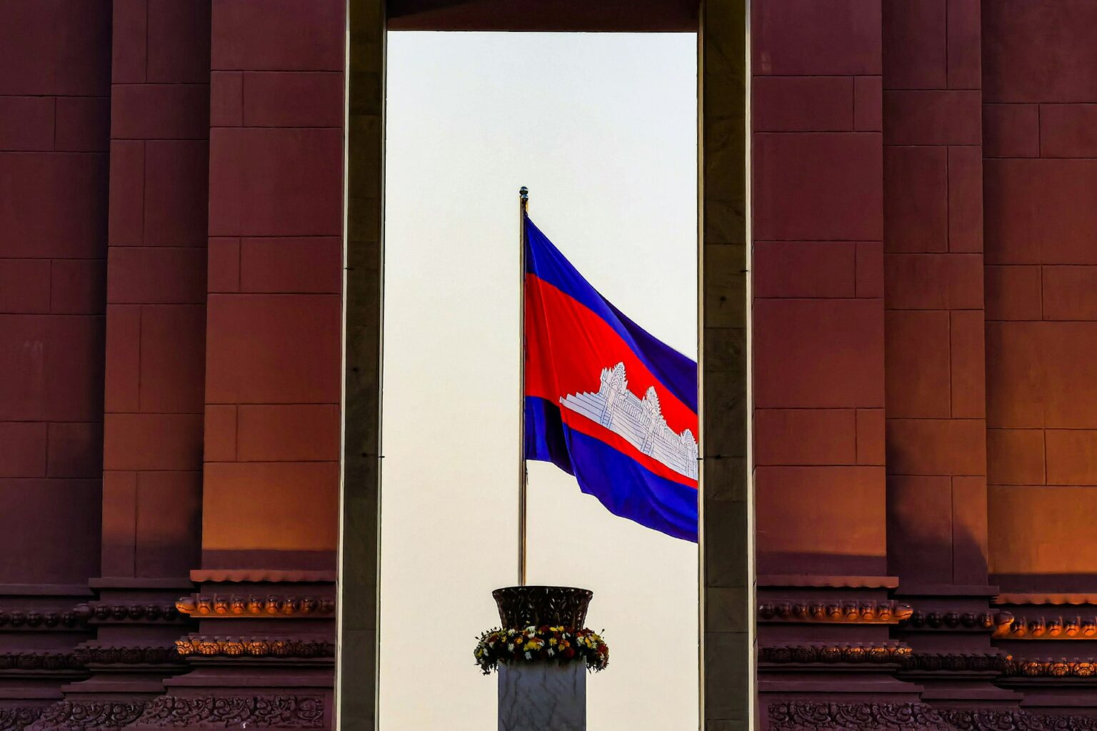 “China here, China there”: Cambodian city reshaped by Chinese money