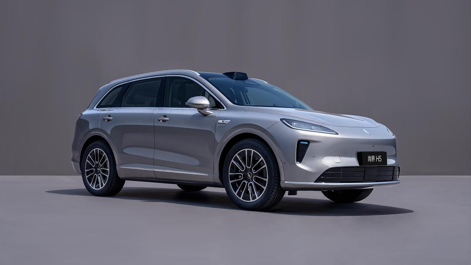 Image of the Shangjie H5 SUV model.