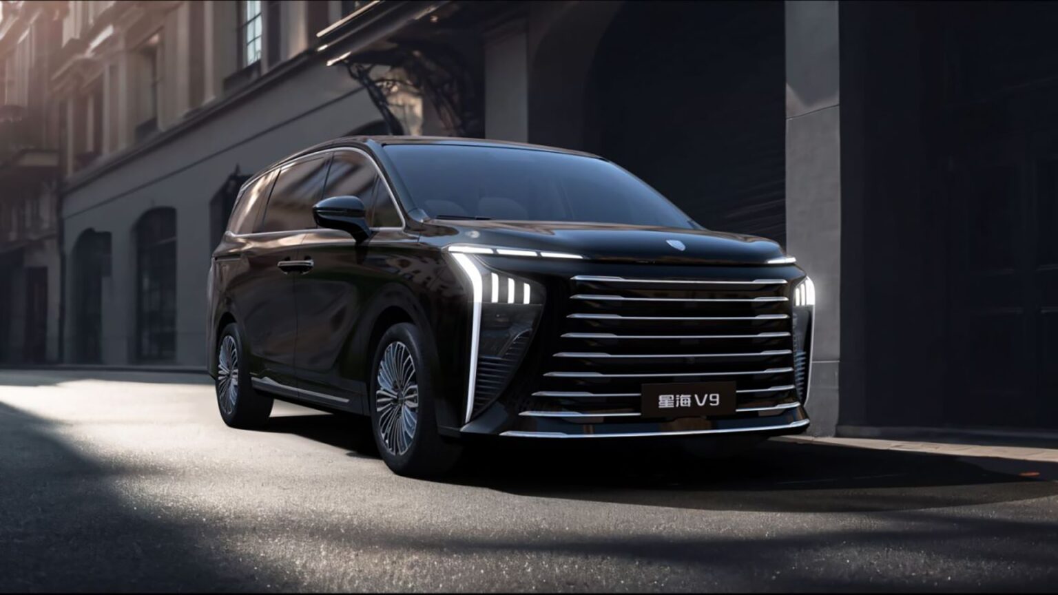 Dongfeng’s Forthing targets affordable luxury with Xinghai V9 MPV