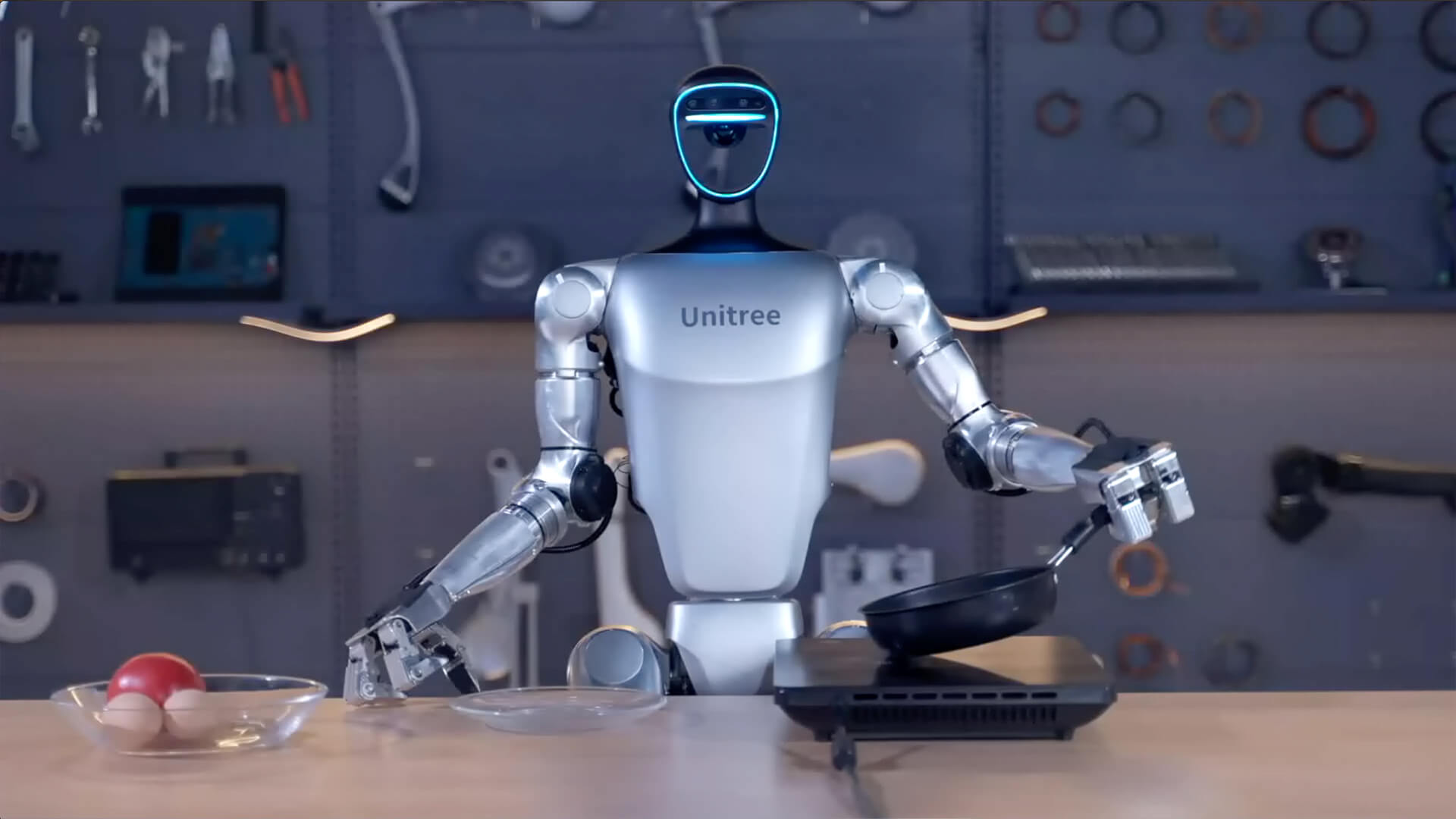 Image shows the G1, one of Unitree Robotics’ flagship humanoid robots.