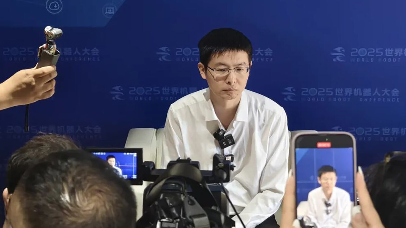 Unitree’s founder disputes VLA consensus, backs video-trained models for robotics