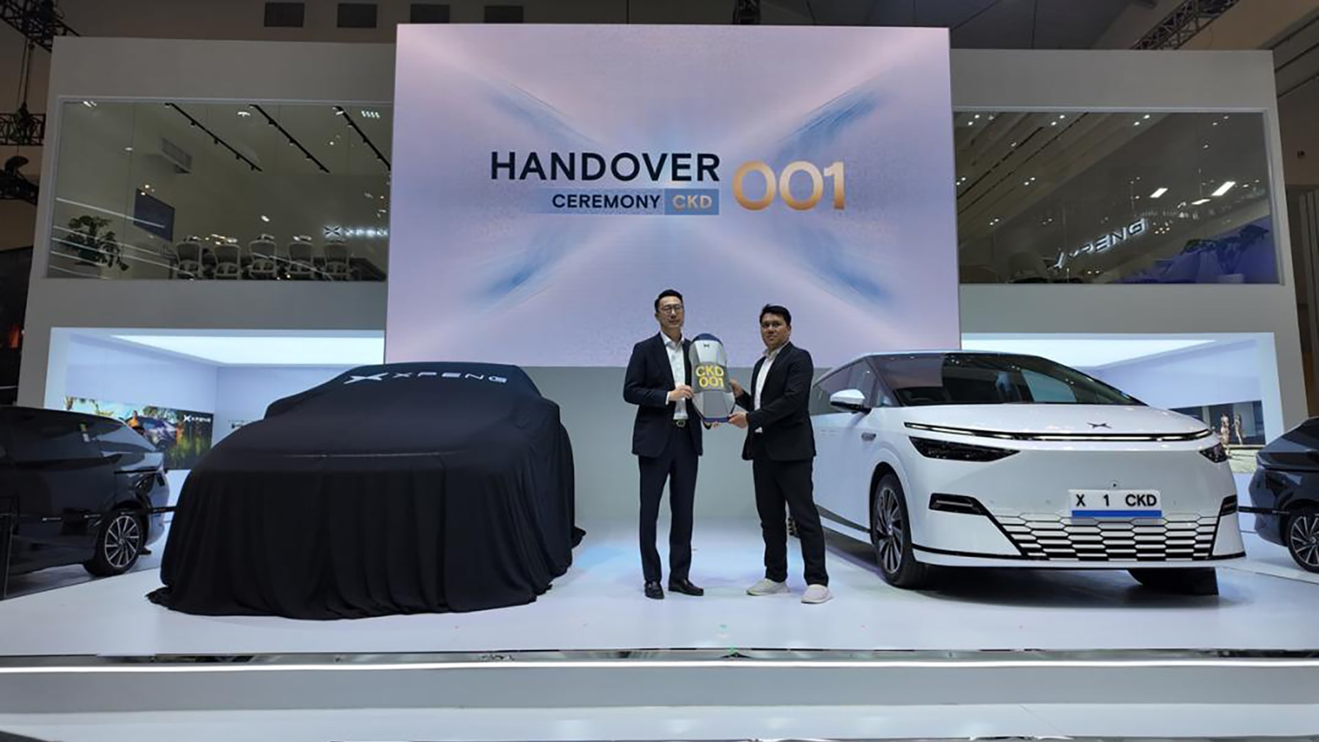 Photo from the handover of Xpeng’s locally produced X9 vehicle in Indonesia.