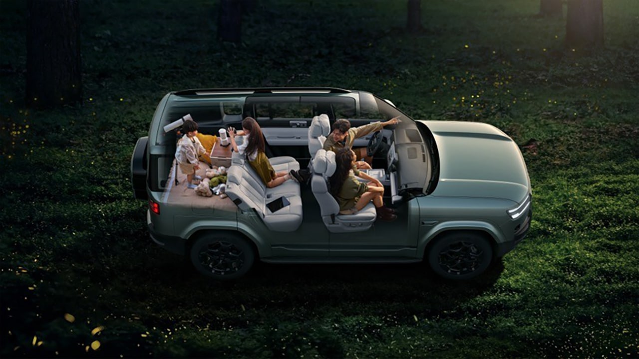 Image shows how passengers fit inside Fangchengbao’s Tai 7.