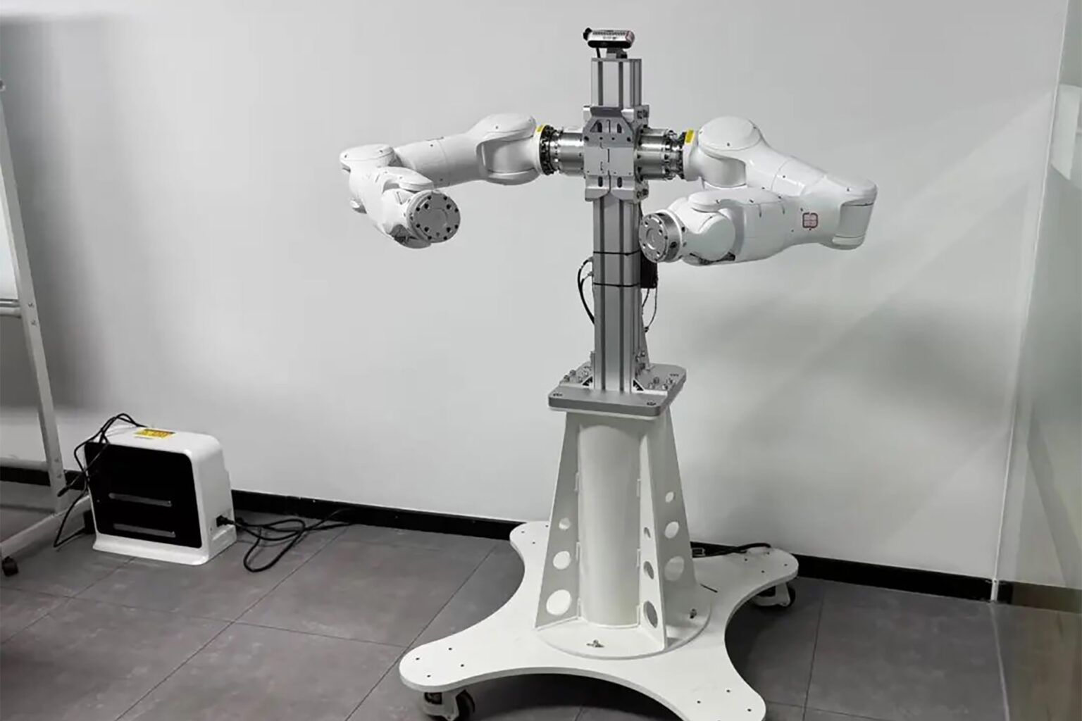Photo source: Amigos Robots.