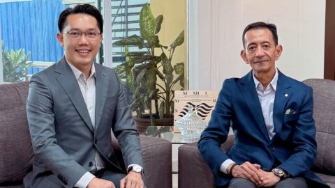 Photo of Tho Kit Hoong (left), founder and CEO of ArmourZero, with angel investor Tunku Syed Razman bin Tunku Syed Idrus Al-Qadri. Photo courtesy of the company.