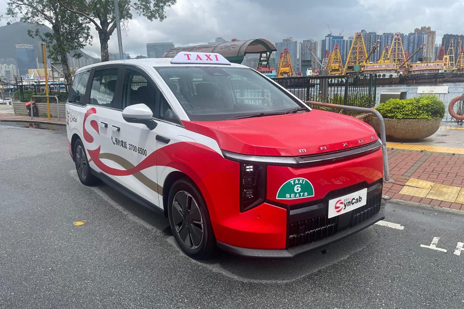 Hong Kong taxi operator SynCab runs a fleet of electric vehicles from SAIC Motor’s Maxus brand. Photo source: SynCab.
