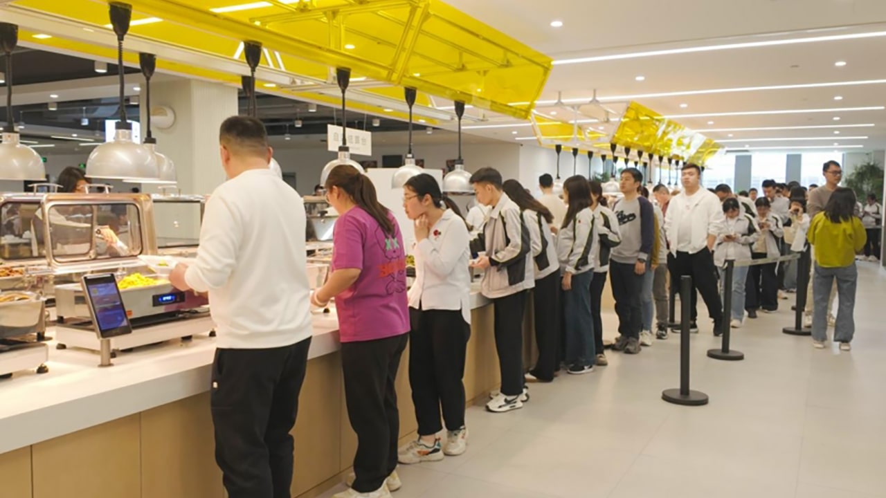 Photo of a Goertek-operated cafeteria using T-chef Tech’s solution.