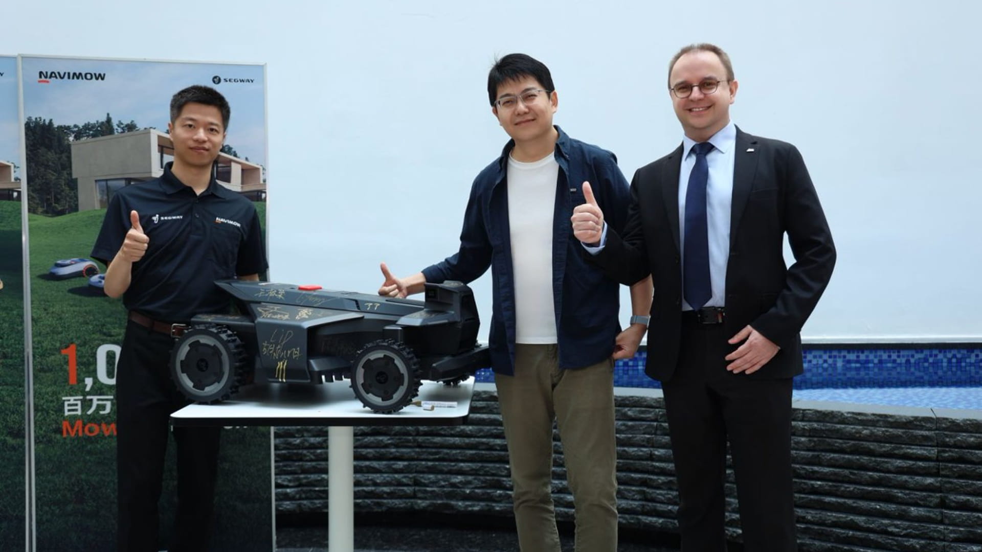 From left to right: Calvin Chen, president and CTO of Willand; George Ren, CEO of Willand; and Frank Holzmann, senior vice president at TUV Rheinland.