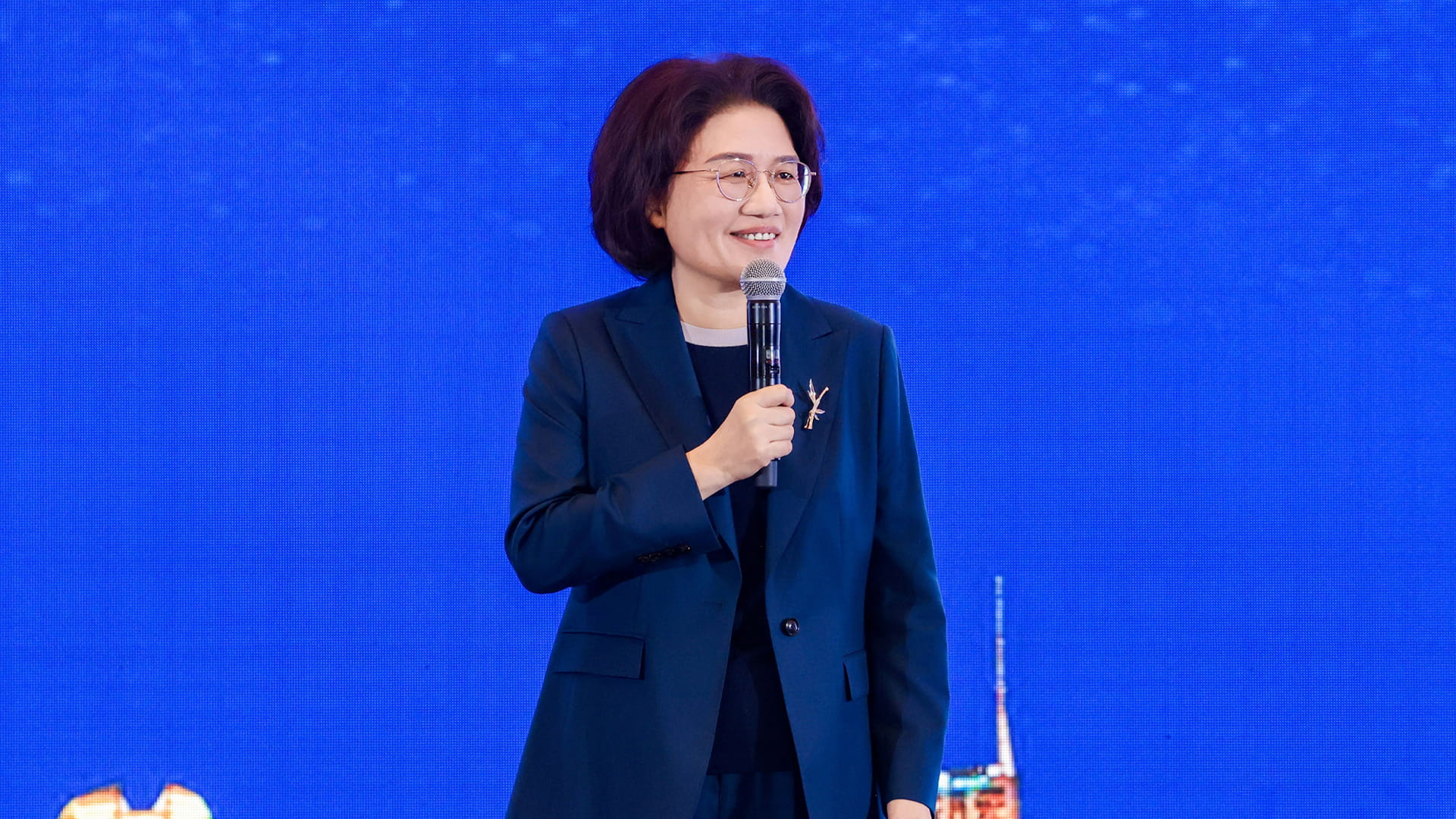 Photo shows He Tingbo, chairwoman of Huawei’s scientist committee and president of its semiconductor business department.