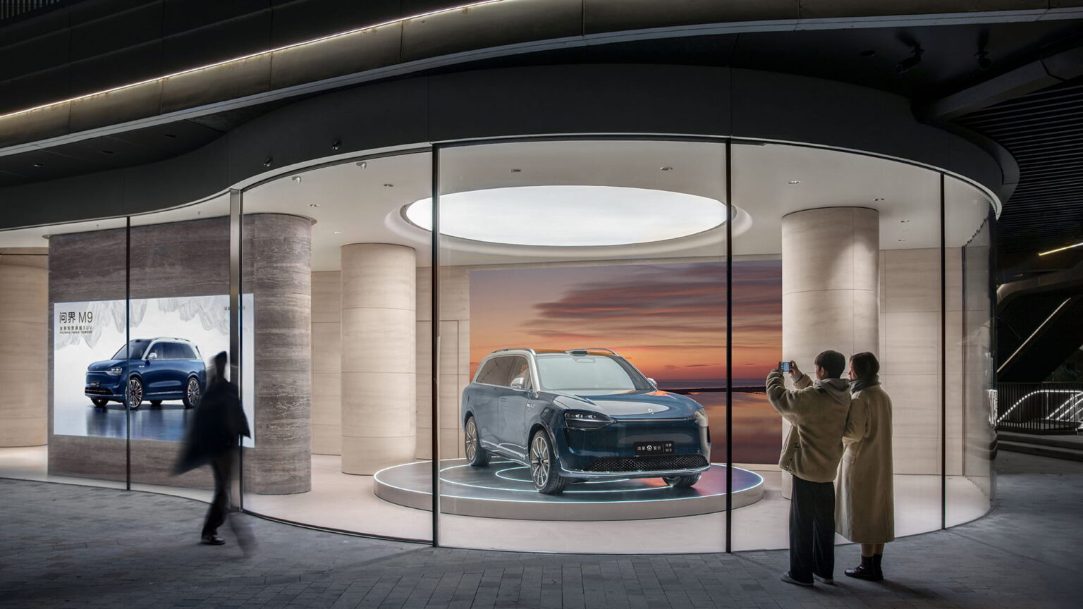 The Aito M9, on display at Huawei’s flagship store in Taikoo Li Qiantan, Shanghai, in late 2023. Photo source: Huawei.