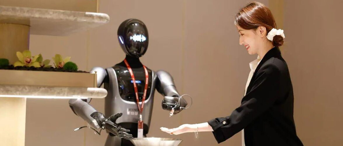 Photo source: Keenon Robotics.