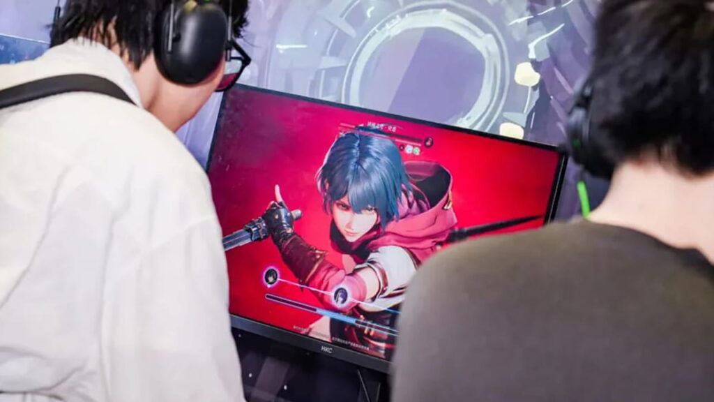 A visitor playing a demo of Bringer at Bilibili World 2026 (BW2026). Photo source: YHKT Entertainment.