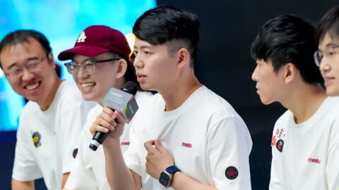 Wu Xinhong (center) and Chen Jianyi (second from left), pictured at the 2026 Meitu Multimedia Festival. Photo source: Meitu.