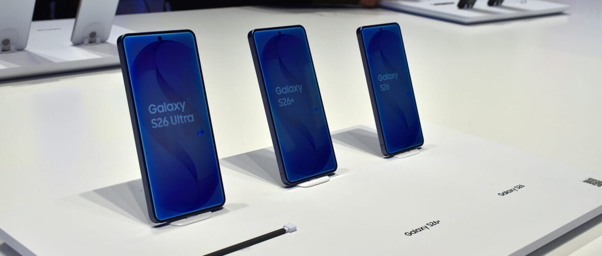 ModelBest Collaborates with Samsung to Embed MiniCPM AI on Flagship Smartphones