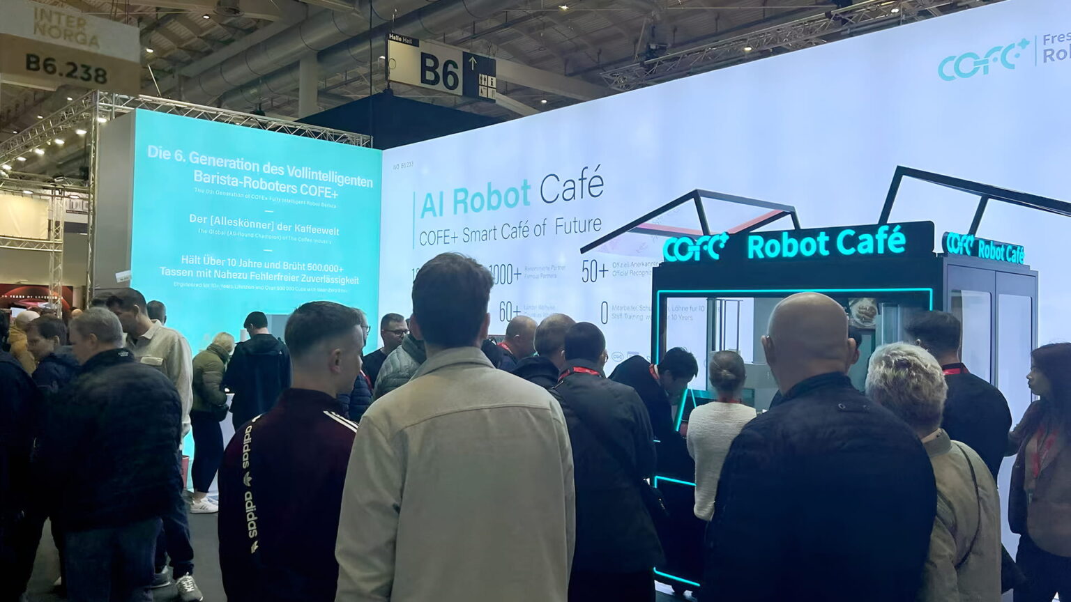 Hi-Dolphin showcased its Cofe+ robot cafe at this year’s National Restaurant Association Show in Chicago. Photo source: Hi-Dolphin Robot Technology.