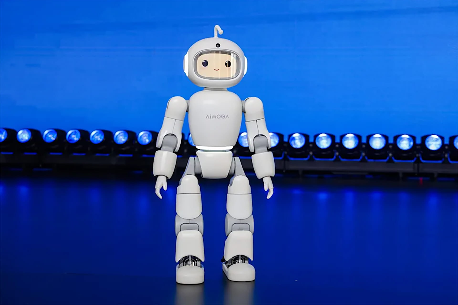 Photo shows the Mobo home companion robot, unveiled globally by Chery brand Aimoga Robotics on October 21.